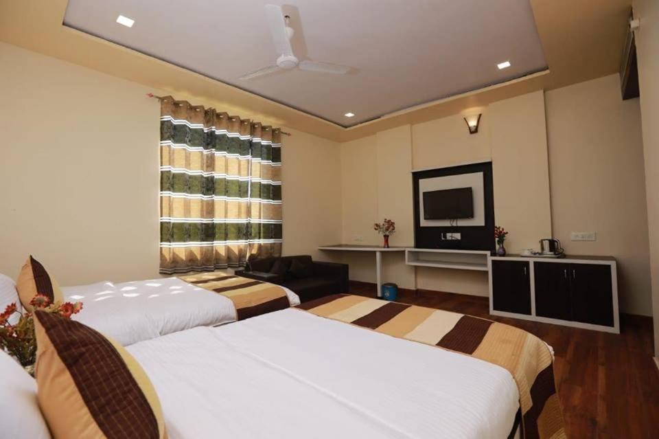 Rock Star Hotel Pushkar Ngoại thất bức ảnh